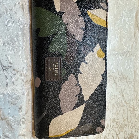 Fossil Accessories - Fossil Wallet